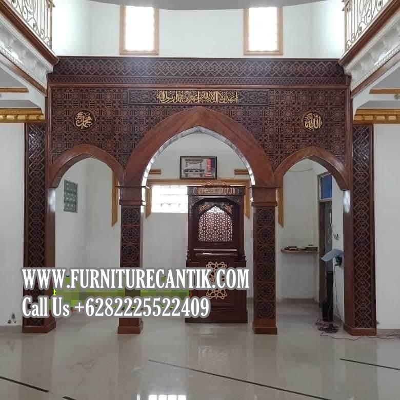 Mimbar Khutbah Masjid Dan Mihrab