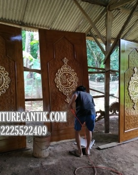 Pintu Masjid Kayu Jati Ukir Kaligrafi