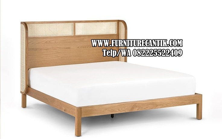 Dipan Tempat Tidur Variasi Rotan